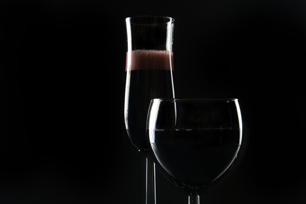 wine, drink, alcohol-4931923.jpg